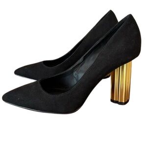 Katy Perry DELILLAH SZ 8 Black $100 MSRP pump with Gold heel never worn